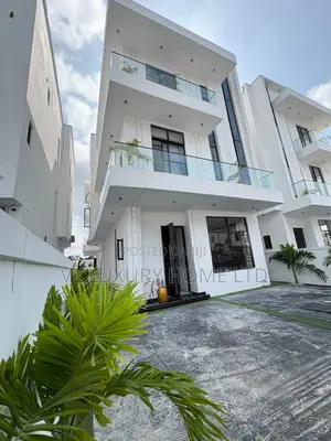 5bdrm Duplex in Lekki Phase 2 for sale