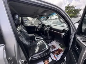 Toyota 4-Runner 2015 Silver