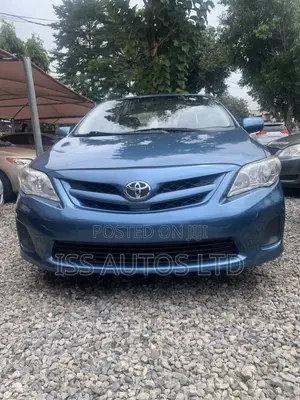 Toyota Corolla LE Special Edition 4dr Sedan (1.8L 4cyl 4A) 2013 Blue