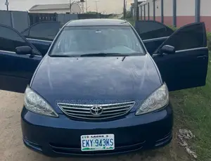 Toyota Camry 2004 Blue
