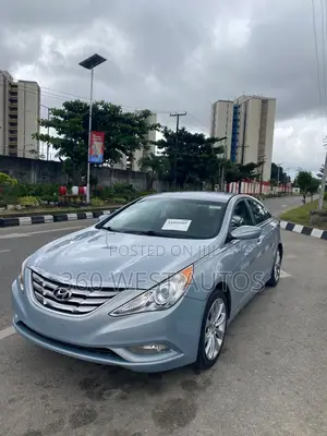 Hyundai Sonata SE Sedan FWD (2.4L 4cyl 6A) 2013 Blue