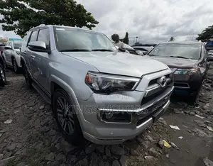 Toyota 4-Runner 2015 Silver