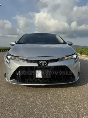 Toyota Corolla LE 2021 Silver