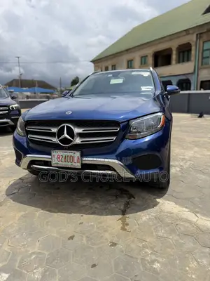 Mercedes-Benz GLC-Class 2019 Blue