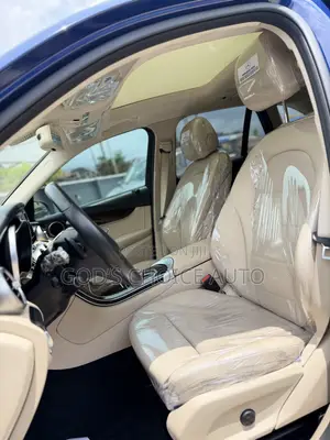Mercedes-Benz GLC-Class 2019 Blue