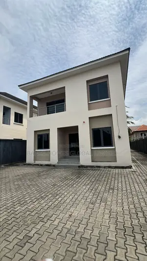 5bdrm Duplex in Lekki Phase 1 for sale