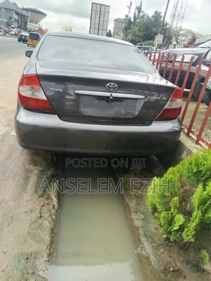Toyota Camry 2004 Gray