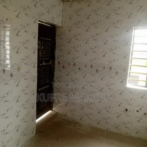 2bdrm Block of Flats in Believer, Agric for rent