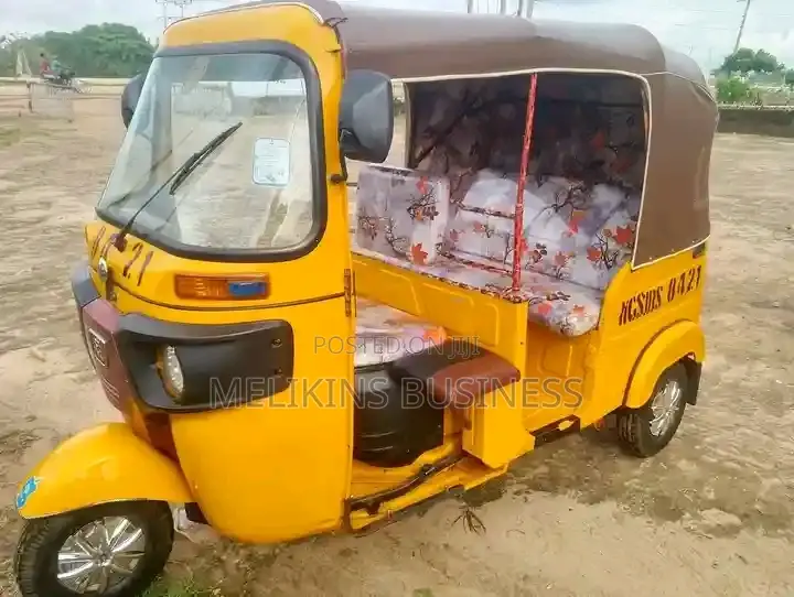 Tricycle 2023 Orange