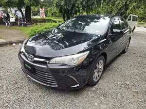 Toyota Camry XLE 4dr Sedan (2.5L 4cyl 6A) 2017 Black