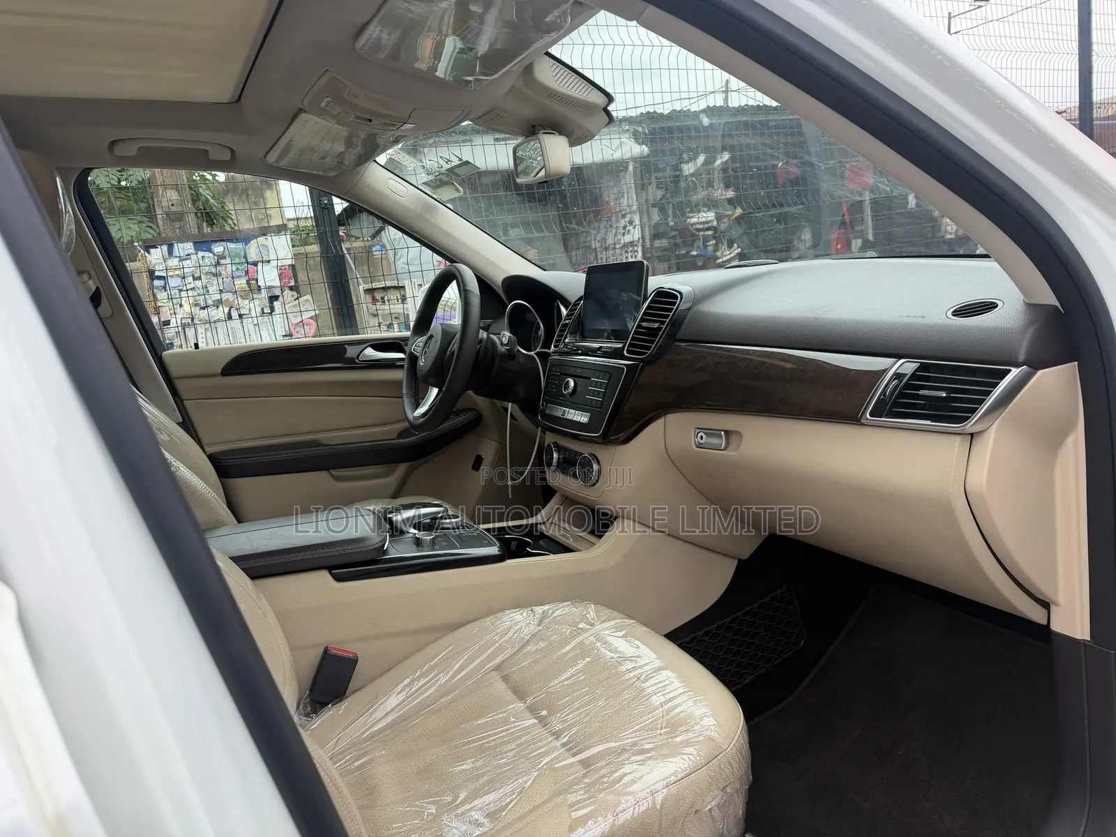 Mercedes-Benz GLE-Class GLE 550 4MATIC 2017 White