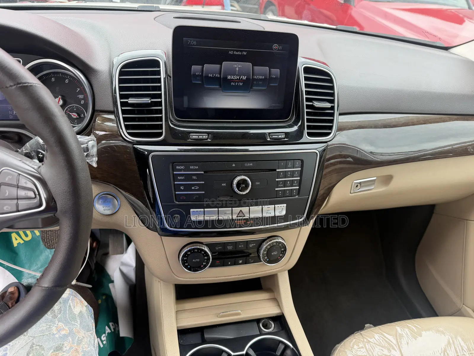 Mercedes-Benz GLE-Class GLE 550 4MATIC 2017 White