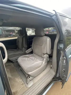 Toyota Sienna LE AWD (3.3L V6 5A) 2004 Blue