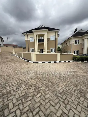 4bdrm Duplex in Olive Court, Agodi for sale