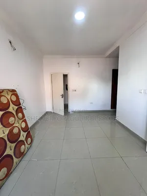 2bdrm Apartment in Lekki Phase 1 for rent