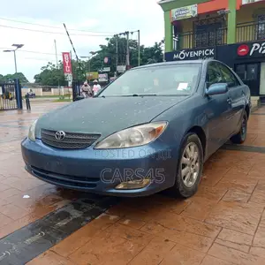 Toyota Camry 2004 Blue