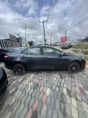 Toyota Corolla S Premium 4dr Sedan (1.8L 4cyl CVT) 2015 Gray