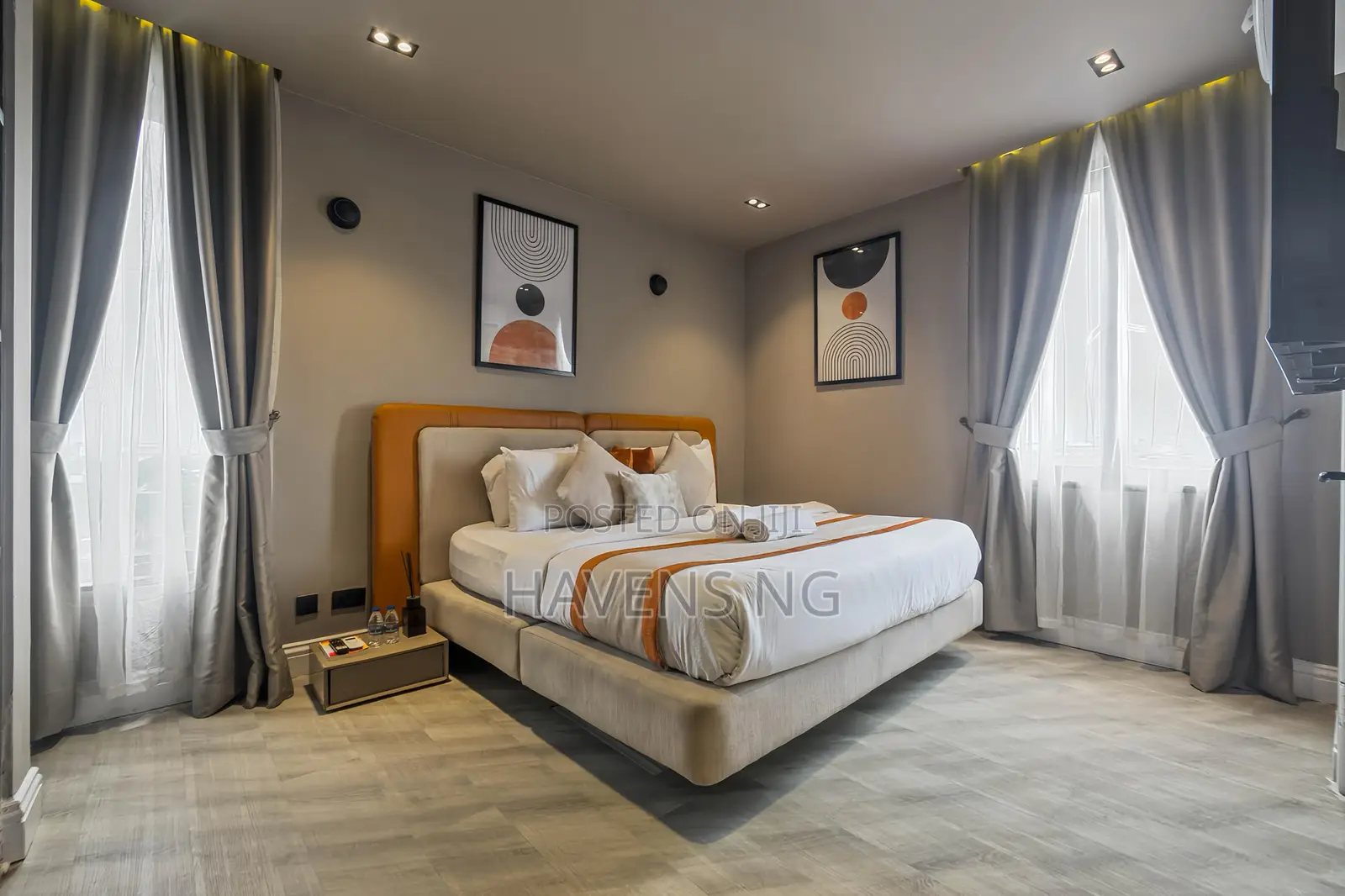 Luxury 3-Bedroom Maisonette