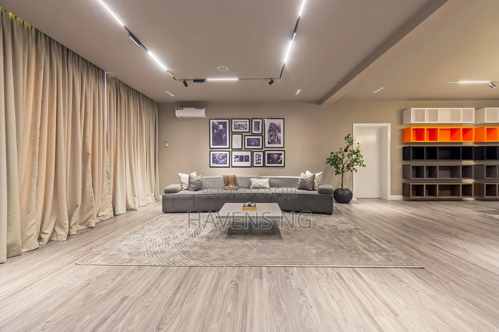Luxury 3-Bedroom Maisonette