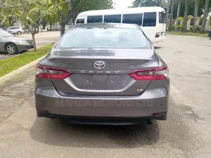 Toyota Camry 2021 Gray