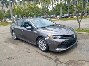 Toyota Camry 2021 Gray