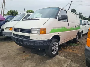 Volkswagen Transporter 2003 White