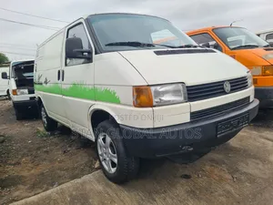 Volkswagen Transporter 2003 White