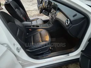Mercedes-Benz GLA 250 2016 White