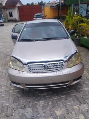 Toyota Corolla 2004 Gold