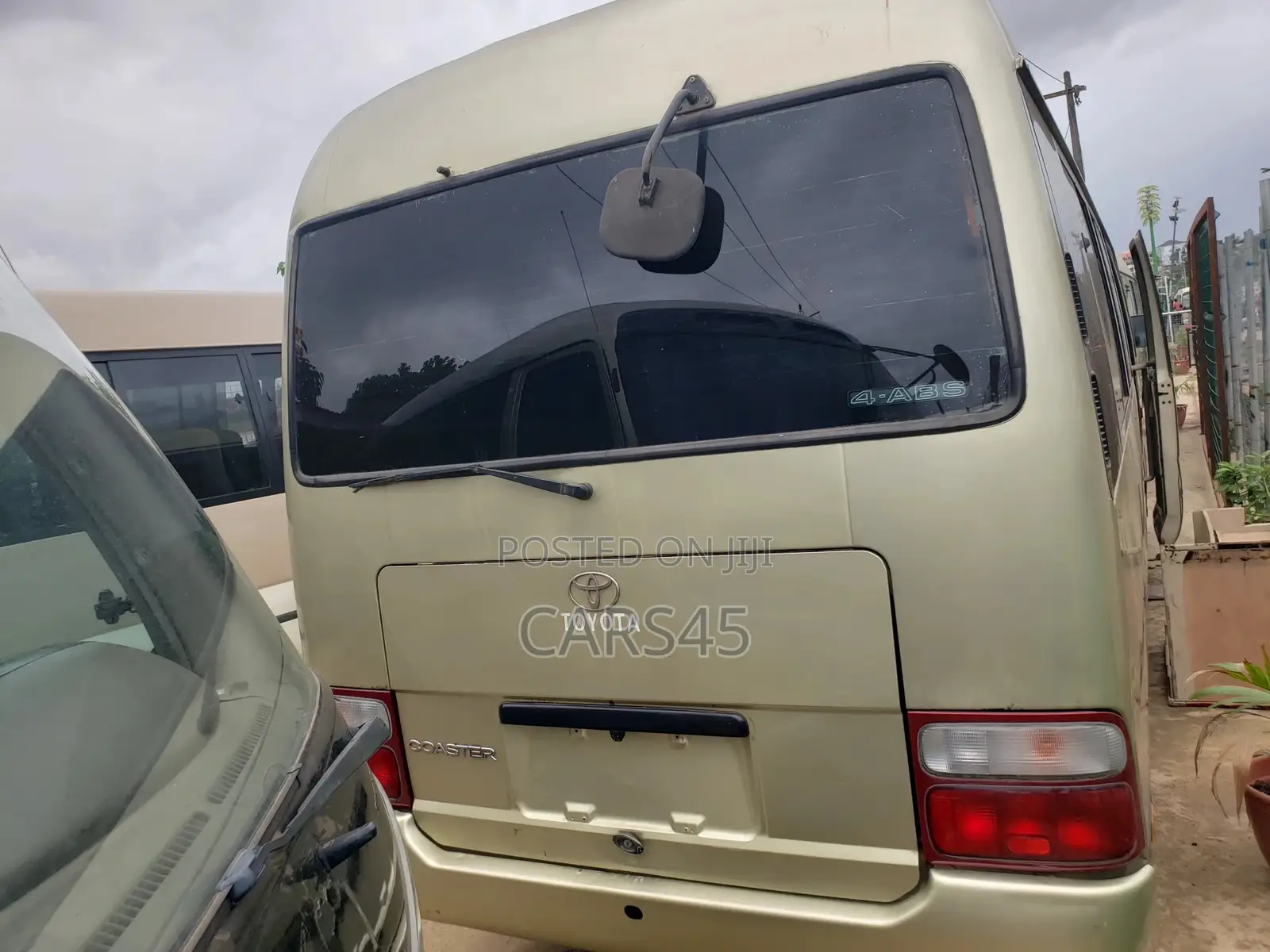 Toyota Coaster 2006 Beige