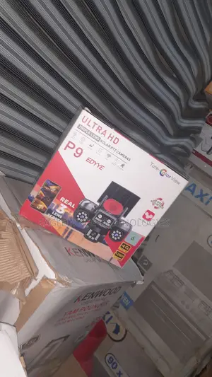 P9 Ultra HD Solar Surveillance Camera for Home Security
