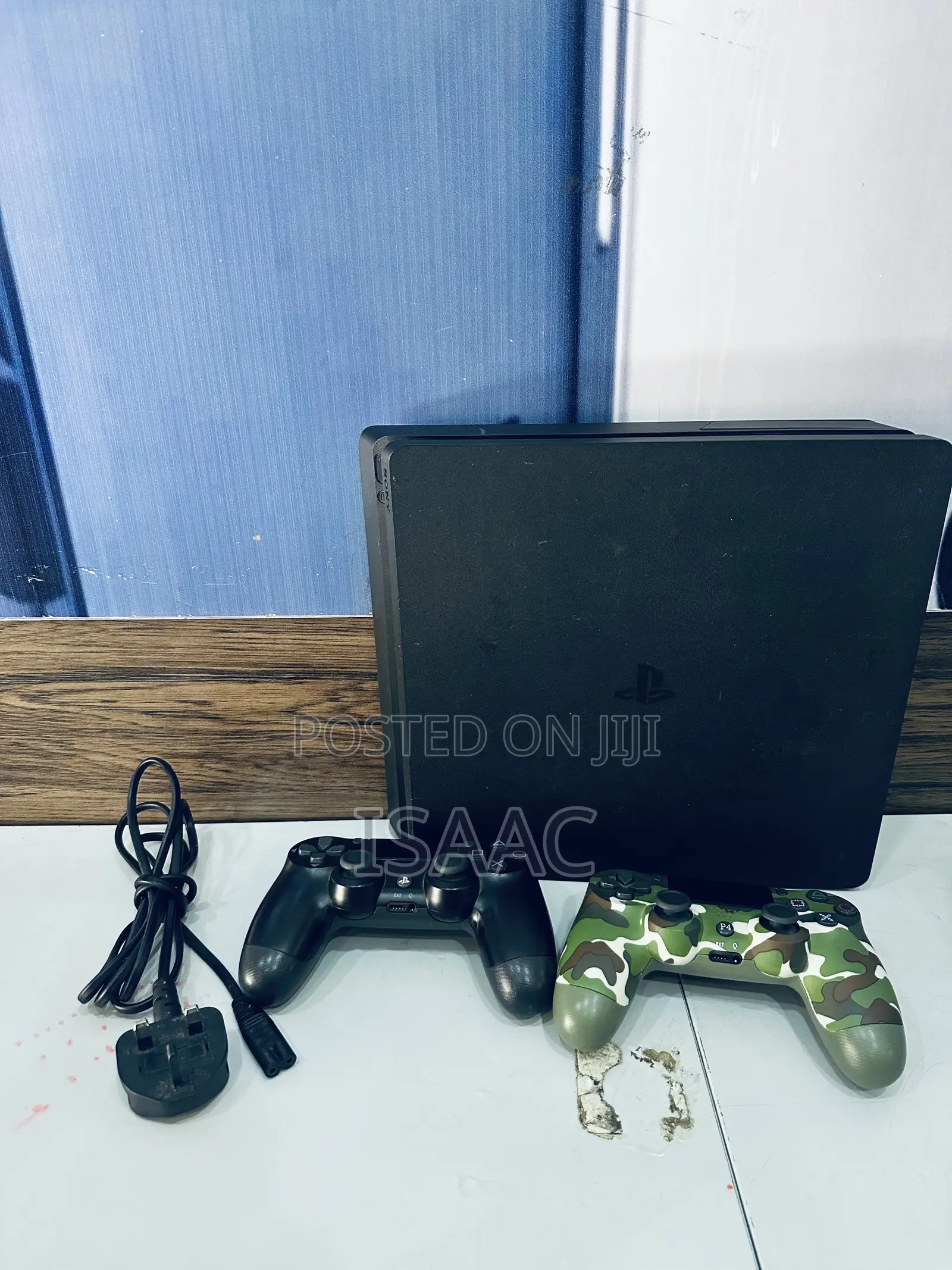 Ps4 Slim With Games 2pads