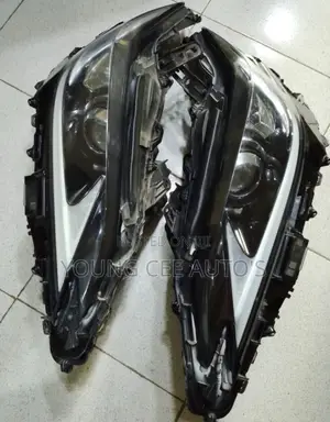 Headlights Lexus Es350 2020