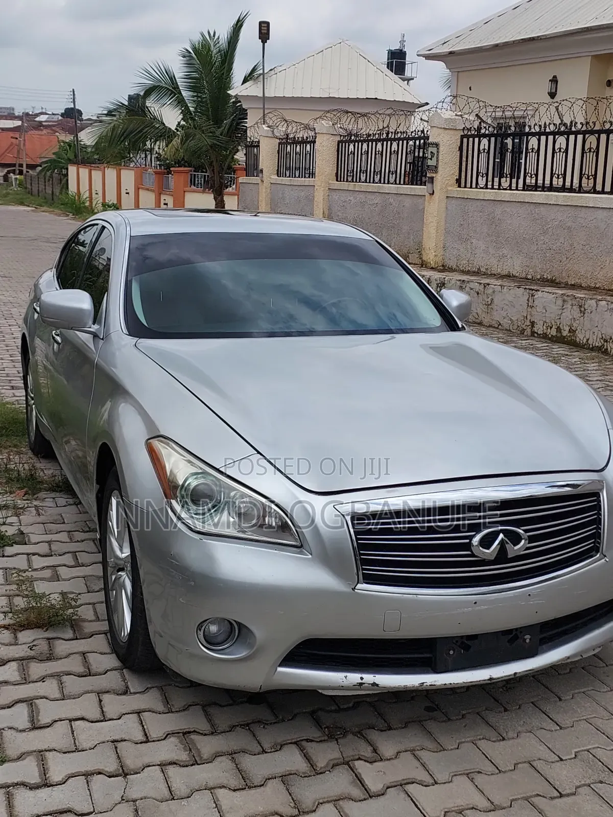 Infiniti M 2011 Silver