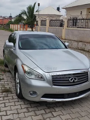 Infiniti M 2011 Silver