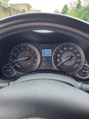 Infiniti M 2011 Silver