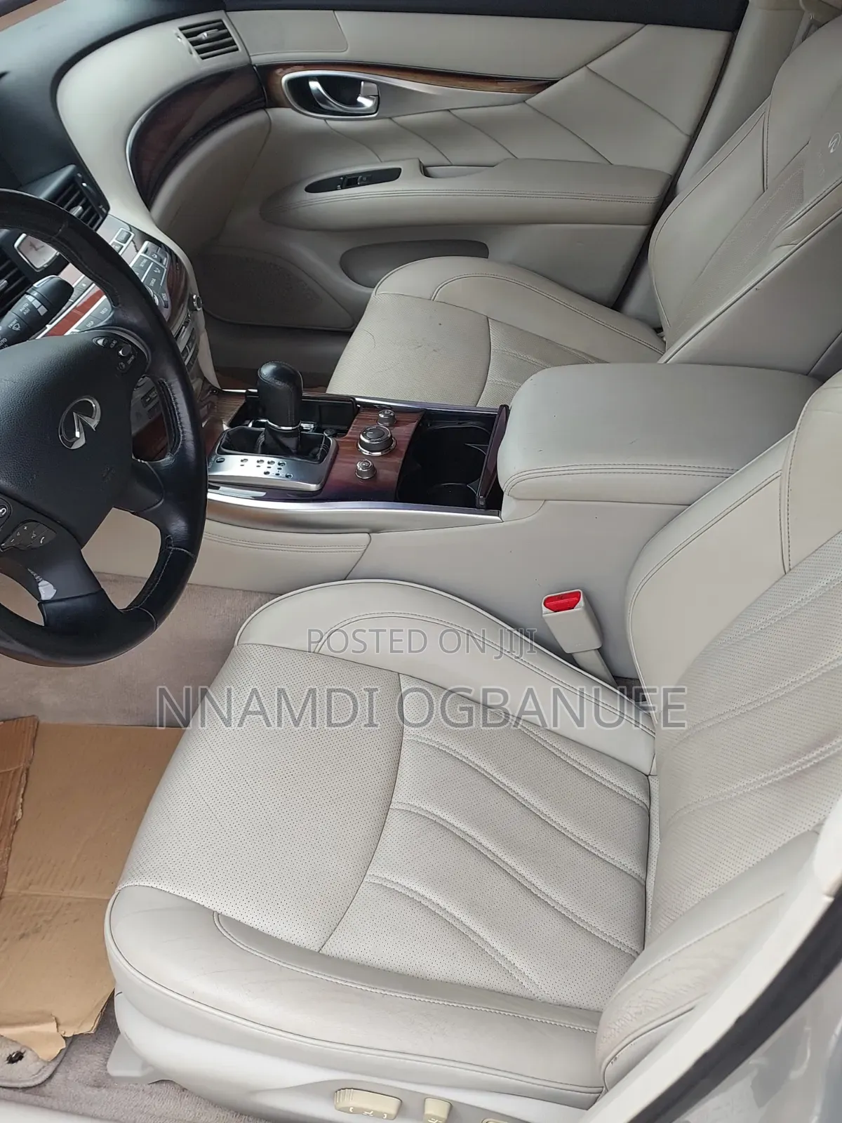 Infiniti M 2011 Silver