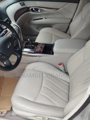 Infiniti M 2011 Silver