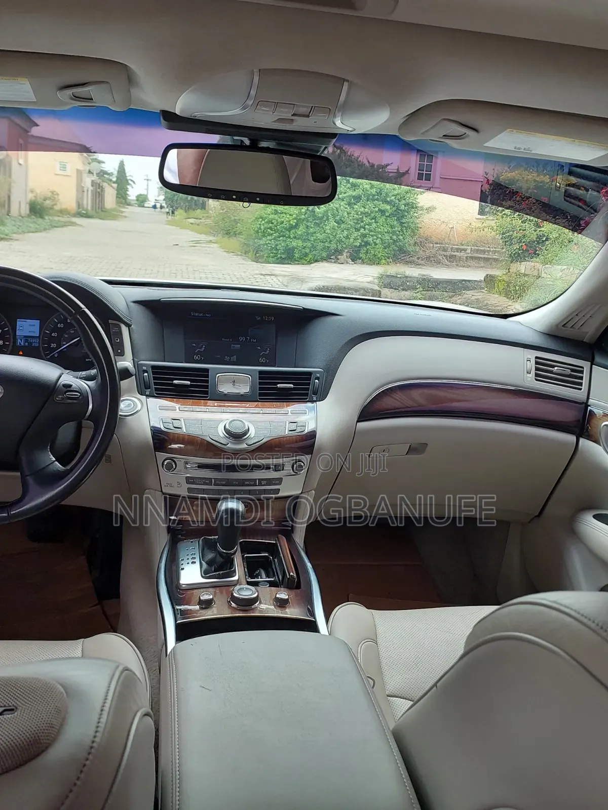 Infiniti M 2011 Silver
