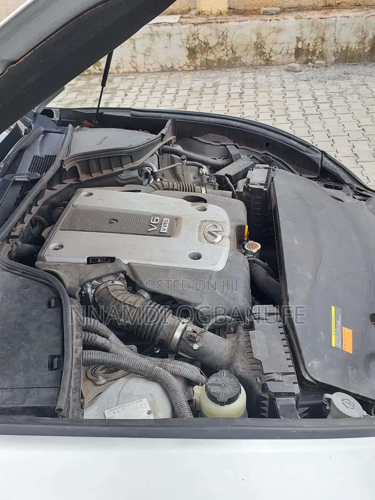 Infiniti M 2011 Silver