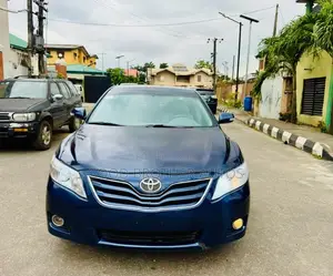 Toyota Camry XLE 4dr Sedan (2.5L 4cyl 6AM) 2010 Blue