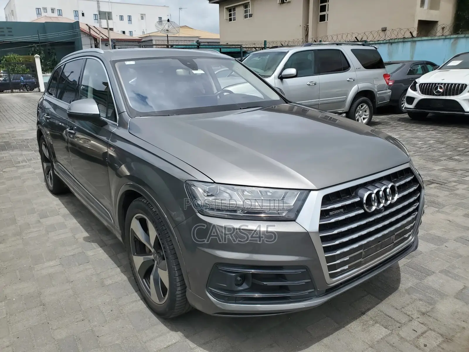 Audi Q7 2016 Gray