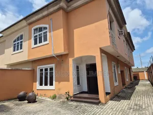 4bdrm Duplex in Lekki Phase 1 for rent
