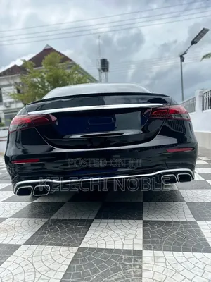 Mercedes-Benz E300 4Matic AWD Sedan (2.0L 4cyl 9A) 2017 Black