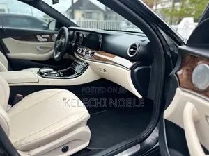 Mercedes-Benz E300 4Matic AWD Sedan (2.0L 4cyl 9A) 2017 Black