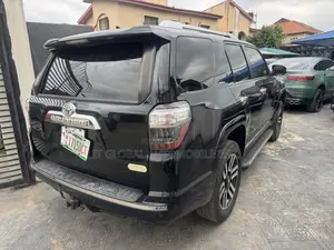 Toyota 4-Runner 2015 Black
