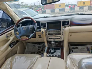 Lexus LX 2016 Black