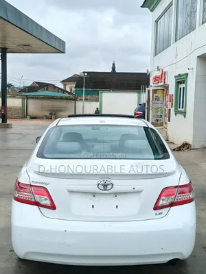 Toyota Camry LE 4dr Sedan (2.5L 4cyl 6AM) 2010 White