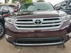 Toyota Highlander 2013 Burgundy