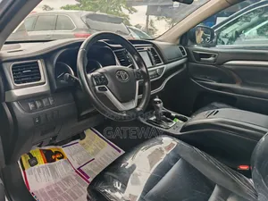 Toyota Highlander 2018 Gray